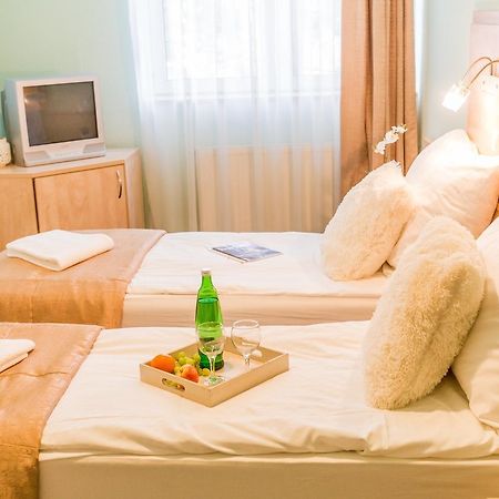 Salgo Hotel Шальготарьян Экстерьер фото