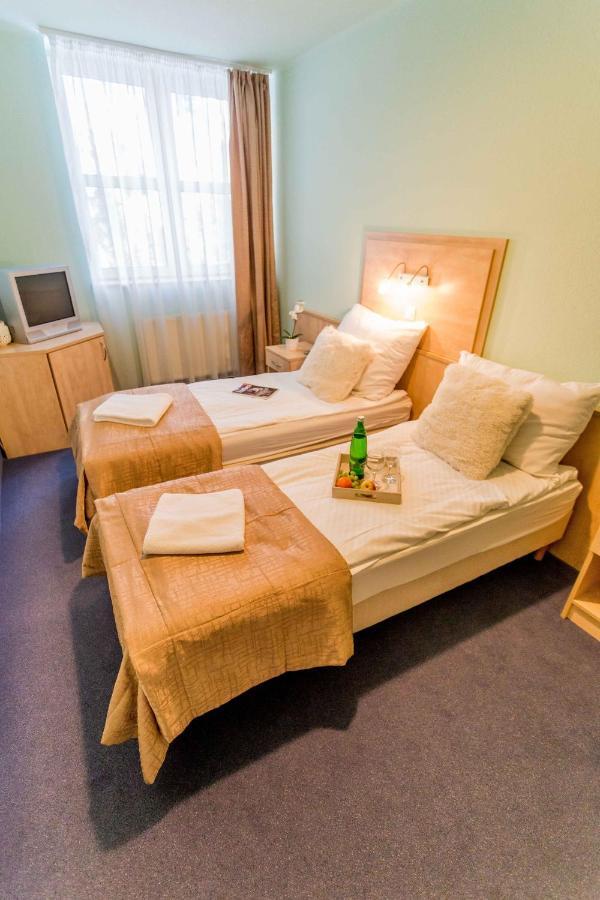Salgo Hotel Шальготарьян Экстерьер фото